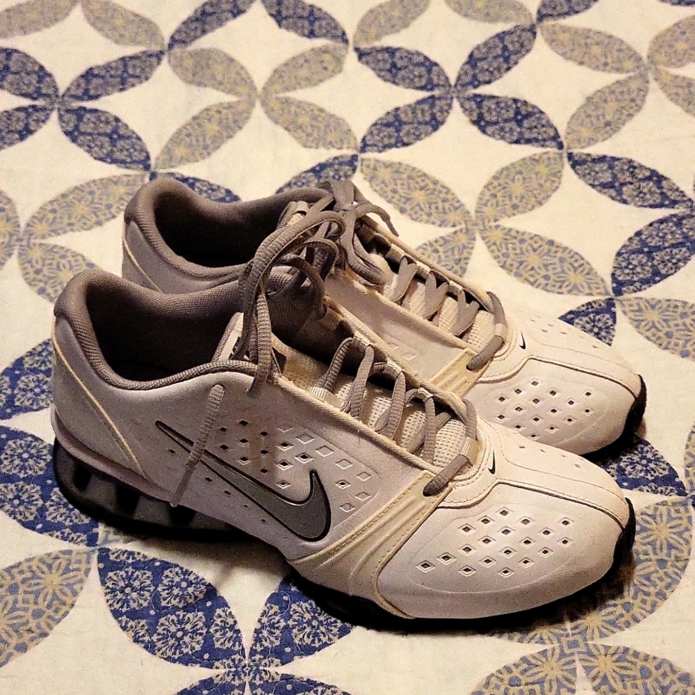 Nike Women's Shoes Size 8.5